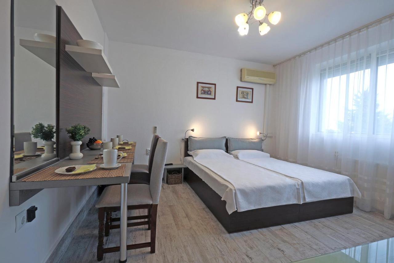 Kabakum Apartments Alen Mak Золотые Пески Экстерьер фото
